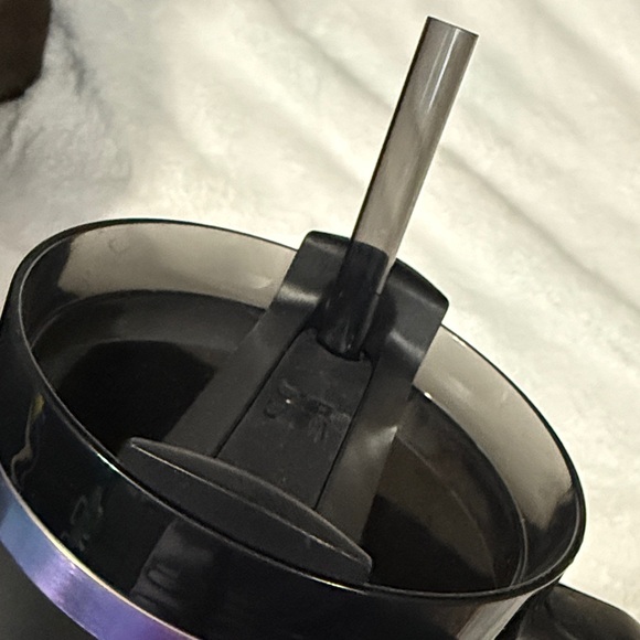 Stanley 40 oz quencher Travel Mug - Picture 6 of 8